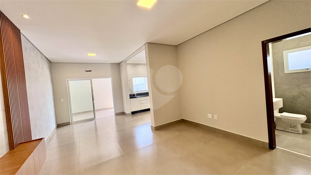 Casa à venda com 4 quartos, sendo 1 suíte,  no condomínio Villagio Milano, Sorocaba - SP