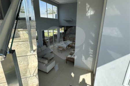Casa à venda com 4 suítes no condomínio Fazenda Palmeiras Imperiais, Salto - SP