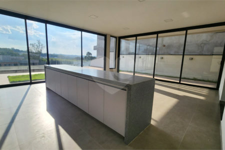 Casa à venda com 3 suítes no condomínio Santa Isabel I, Louveira - SP