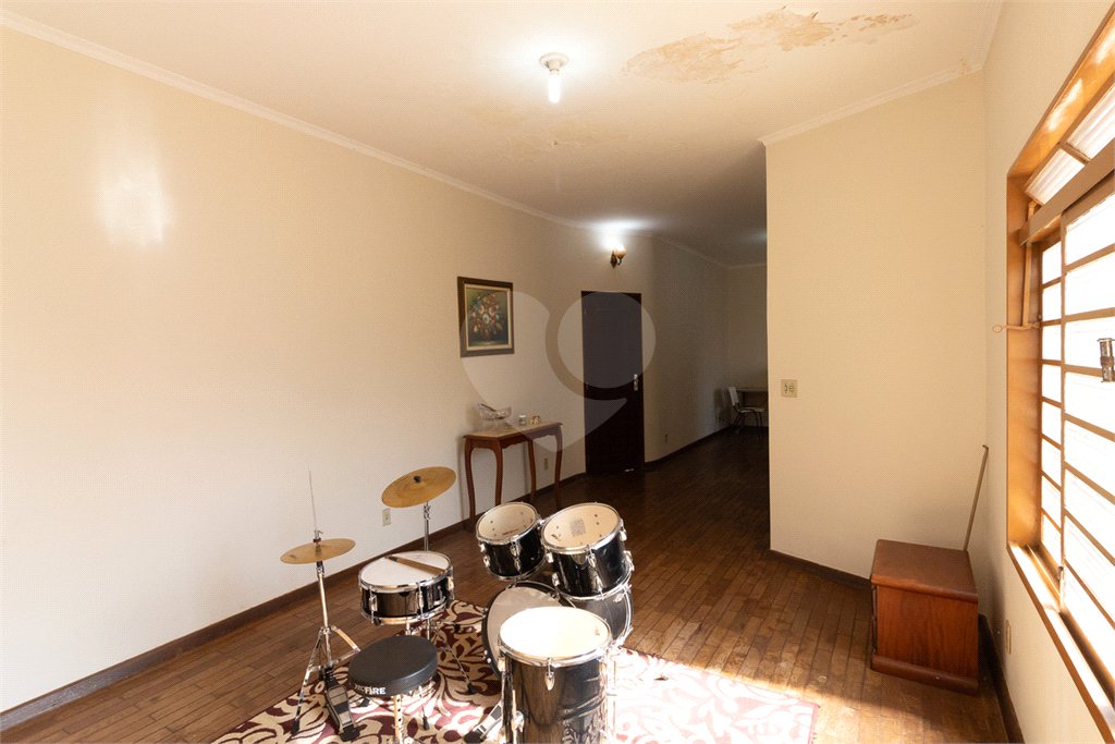 Casa à venda com 3 quartos, sendo 1 suíte, em Jardim São Luiz, Ribeirão Preto, SP