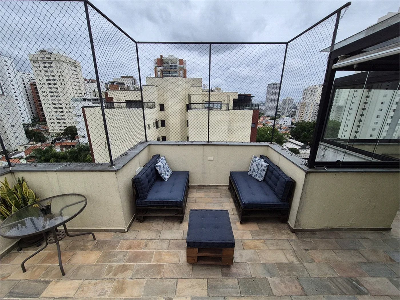 Cobertura à venda com 4 quartos, sendo 2 suítes, em Vila Hamburguesa, São Paulo, SP
