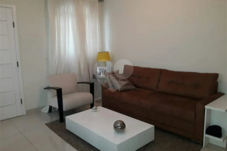 Sobrado à venda com 3 quartos, sendo 1 suíte, em Jardim das Vertentes, São Paulo, SP