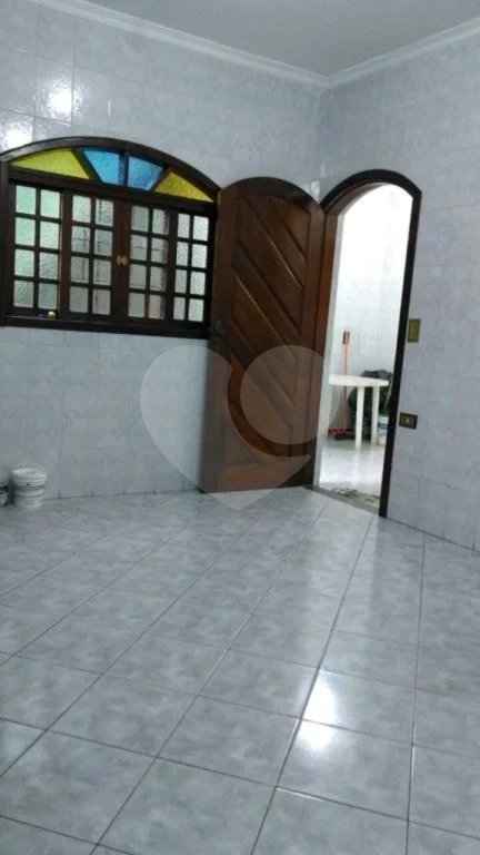 Sobrado à venda com 3 quartos, sendo 1 suíte, em Tremembé, São Paulo, SP