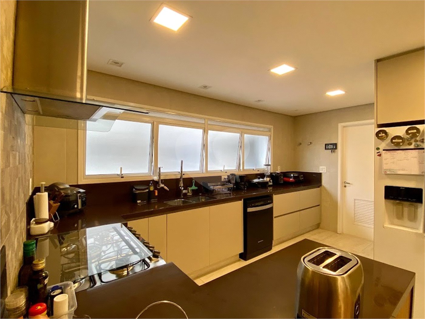 Apartamento à venda com 3 suítes em Vila Suzana, São Paulo, SP