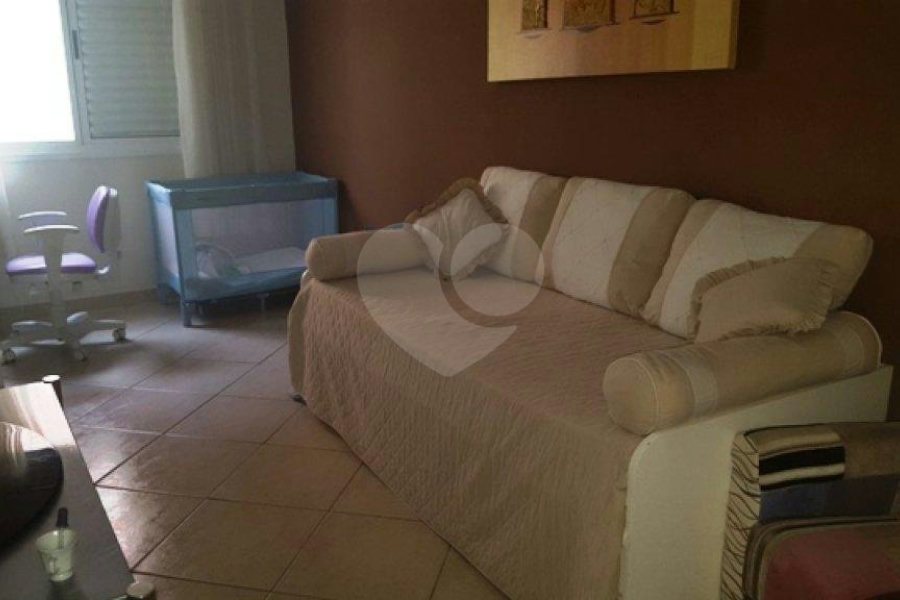 Casa Térrea à venda com 3 quartos, sendo 1 suíte, em Jardim Franca, São Paulo, SP