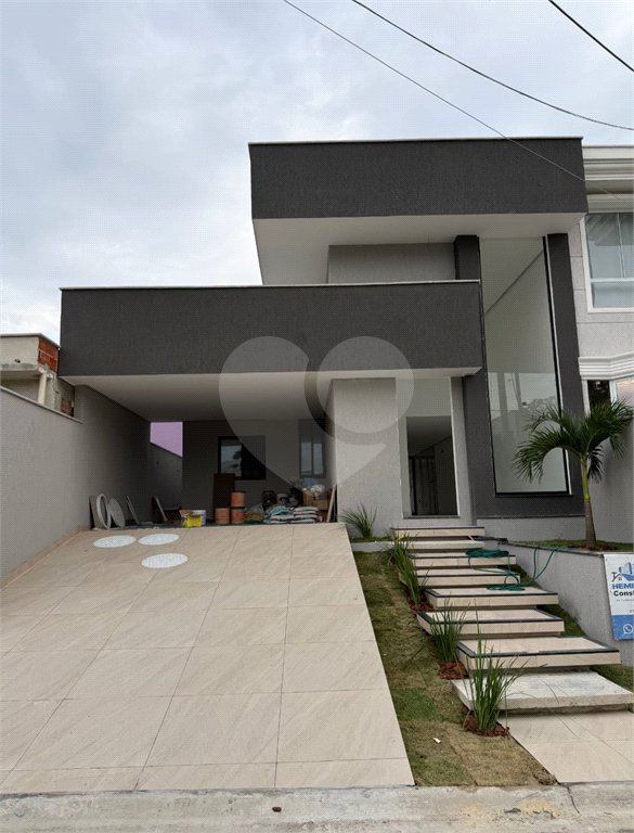 Casa à venda com 3 quartos, sendo 1 suíte, no condomínio Grand Park, Rio de Janeiro - RJ