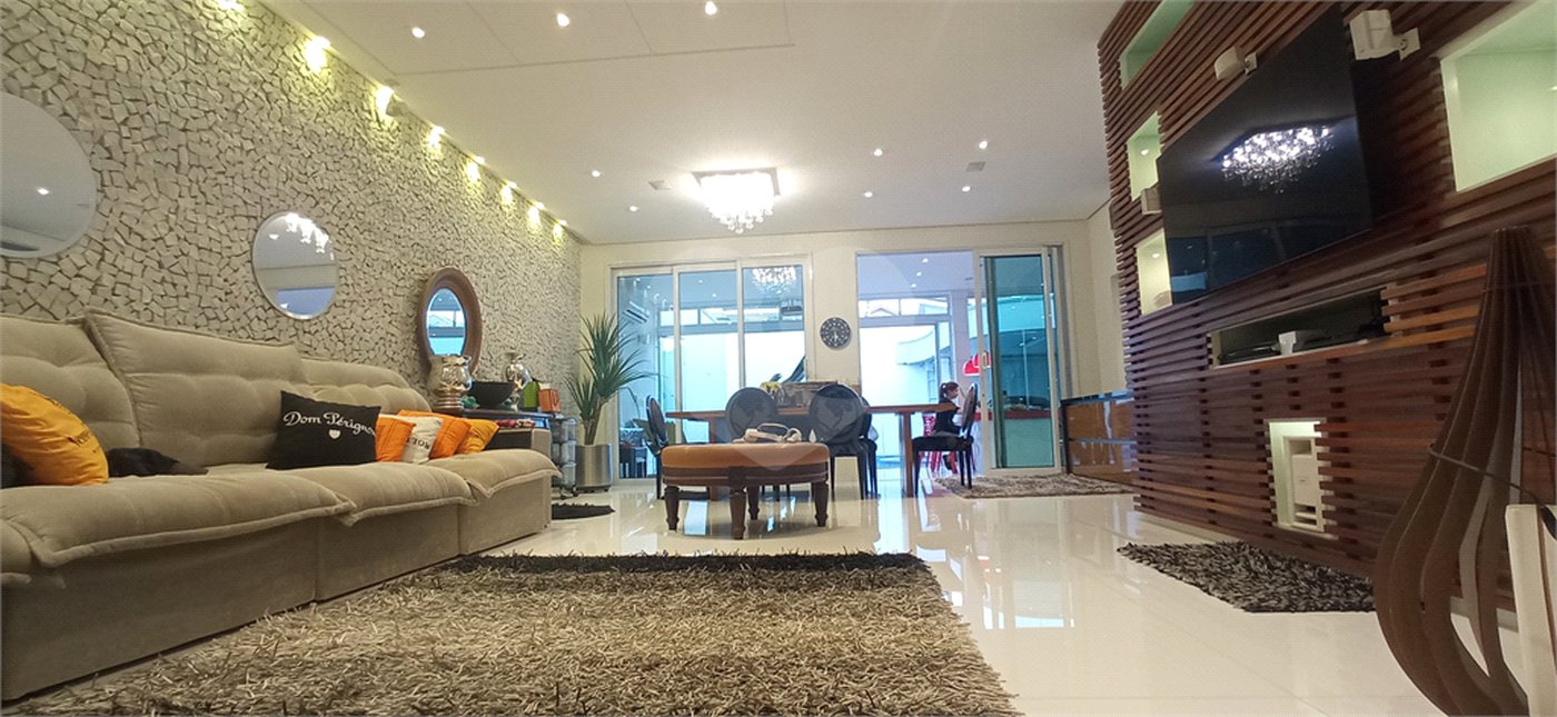 Casa à venda com 3 quartos no condomínio Granja Deolinda, Sorocaba - SP