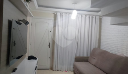Sobrado à venda com 3 quartos, sendo 2 suítes,  em Vila Dom Pedro I, São Paulo, SP