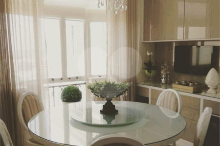 Triplex à venda com 4 suítes em Vila Oliveira, Mogi das Cruzes, SP