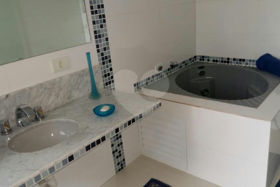 Casa à venda com 5 suítes no condomínio Parque Imperial da Cantareira, Mairiporã - SP