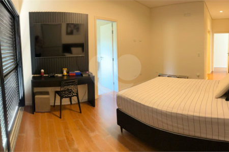 Casa à venda com 5 suítes no condomínio Porto de Atibaia, Atibaia - SP