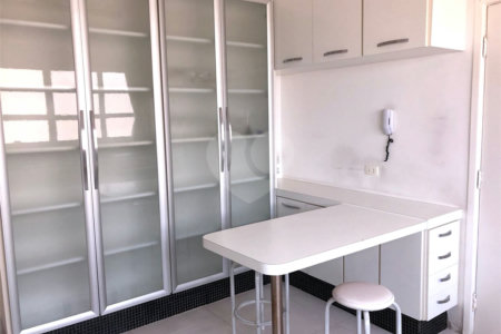 Apartamento à venda com 3 quartos, sendo 1 suíte, em Jardim Paulista, São Paulo, SP