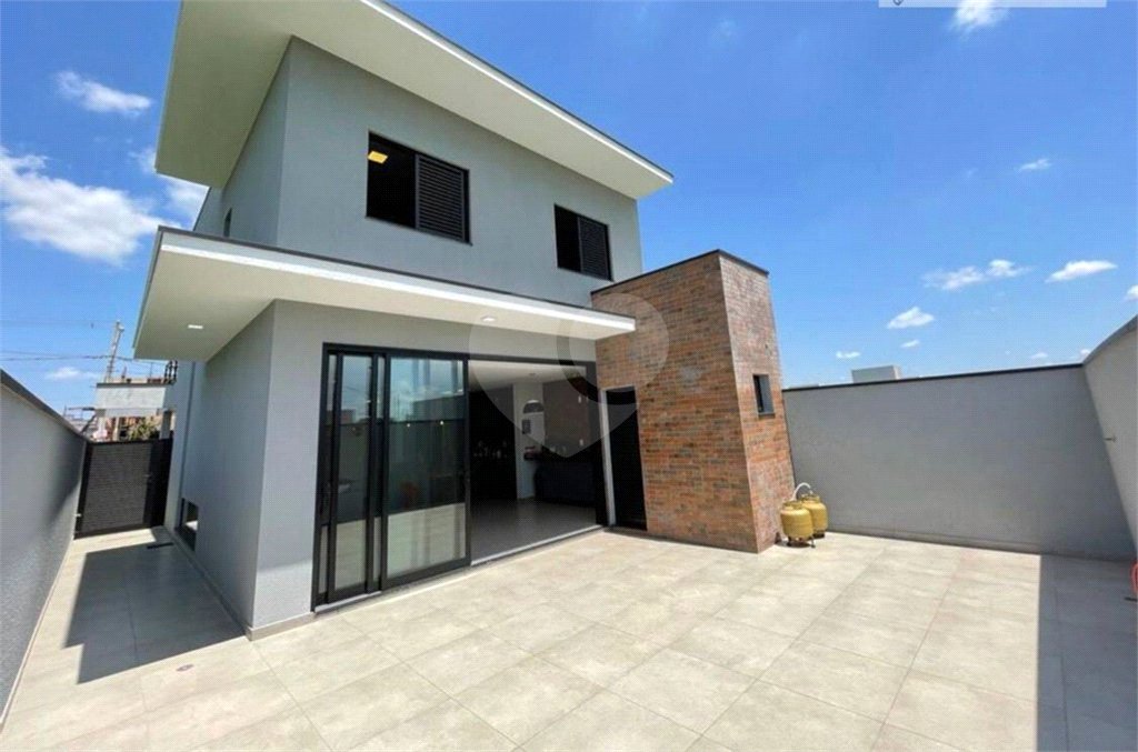 Casa à venda com 3 quartos, sendo 1 suíte, no condomínio Terras da Estância, Paulínia - SP