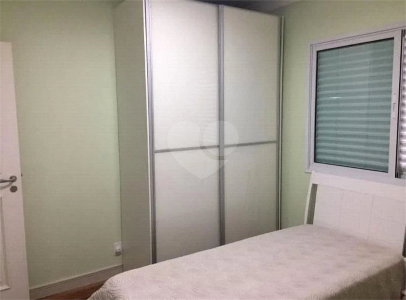 Condomínio à venda com 4 quartos, sendo 2 suítes, em Colinas do Paratehy, Mogi das Cruzes, SP