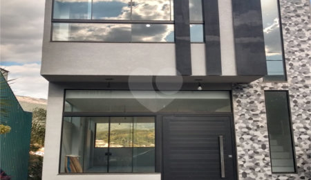 Sobrado à venda com 2 suítes em Recreio Maristela, Atibaia, SP