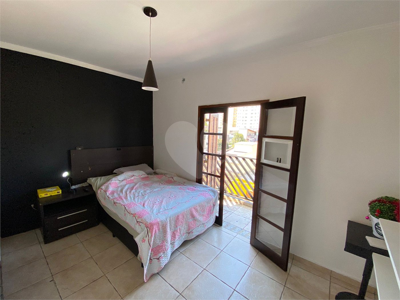 Sobrado à venda com 6 quartos, sendo 2 suítes,  em Vila Mazzei, São Paulo, SP