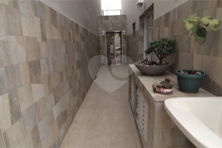 Sobrado à venda com 4 quartos em Vila Guilherme, São Paulo, SP