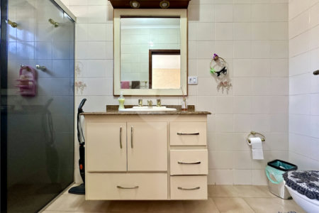 Casa à venda com 5 quartos, sendo 4 suítes, em Parque dos Príncipes, São Paulo, SP