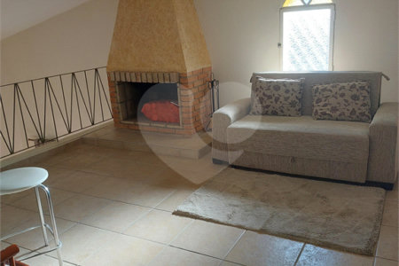 Casa Térrea à venda com 4 quartos, sendo 2 suítes,  em Vila Esperia ou Giglio, Atibaia, SP