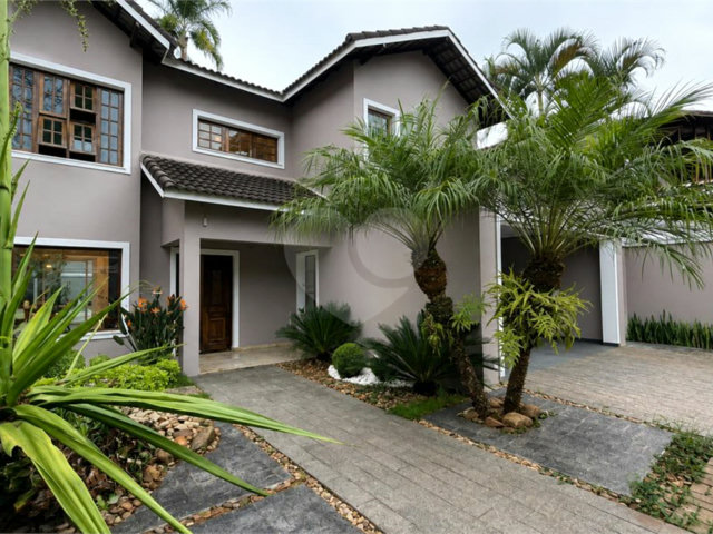 Casa à venda com 4 quartos, sendo 2 suítes,  em Interlagos, São Paulo, SP