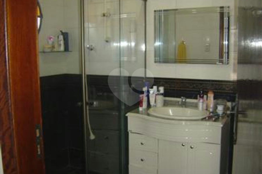 Sobrado à venda com 5 quartos, sendo 1 suíte, em Vila Nova Cachoeirinha, São Paulo, SP
