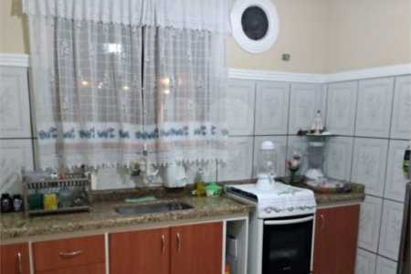 Casa à venda com 4 quartos, sendo 1 suíte, em Cidade Kemel, Poá, SP