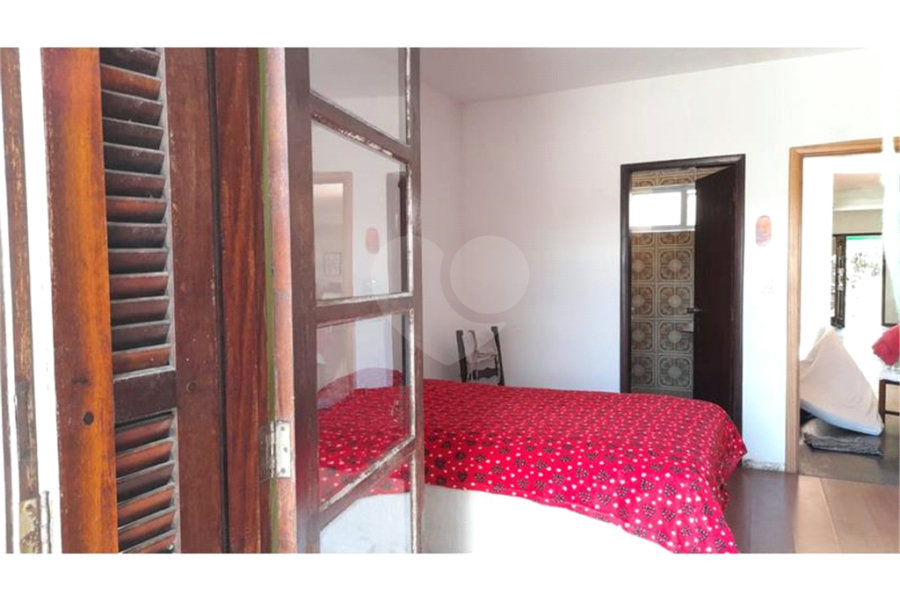 Casa à venda ou para alugar com 5 quartos, sendo 1 suíte, em Vila Romero, São Paulo, SP