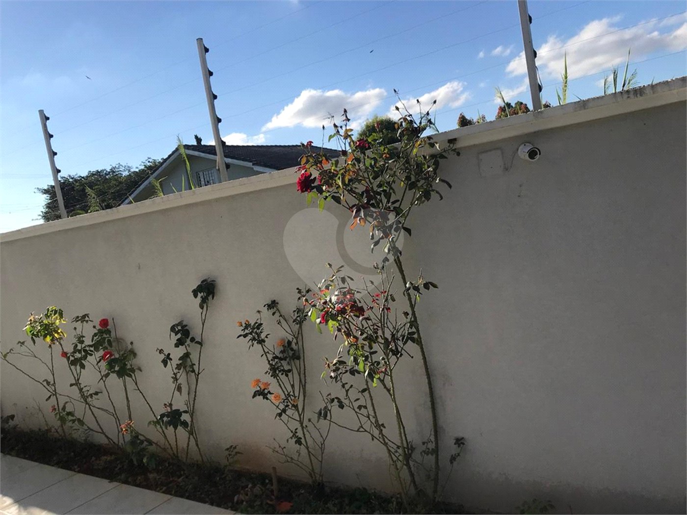 Casa à venda com 5 quartos, sendo 3 suítes, em Loteamento Jardim Morumbi, Atibaia, SP