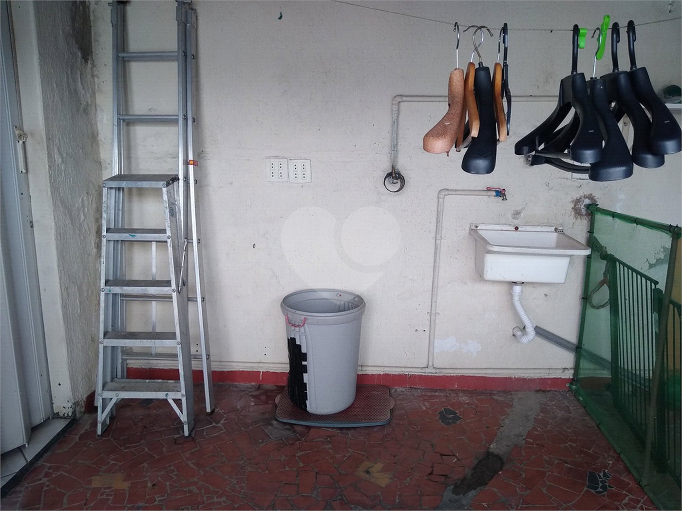 Sobrado à venda com 4 quartos, sendo 3 suítes,  em Vila Monumento, São Paulo, SP