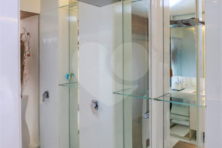 Apartamento à venda com 3 suítes em Cidade Monções, São Paulo, SP