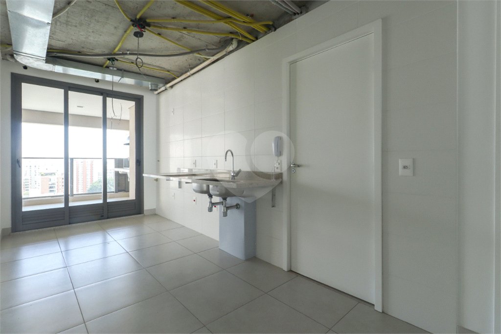 Apartamento à venda com 3 quartos, sendo 2 suítes,  em Brooklin, São Paulo, SP