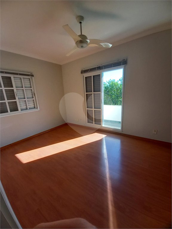 Casa à venda com 5 quartos, sendo 3 suítes, no condomínio Vinhas da Vista Alegre - Lado Sede, Vinhedo - SP