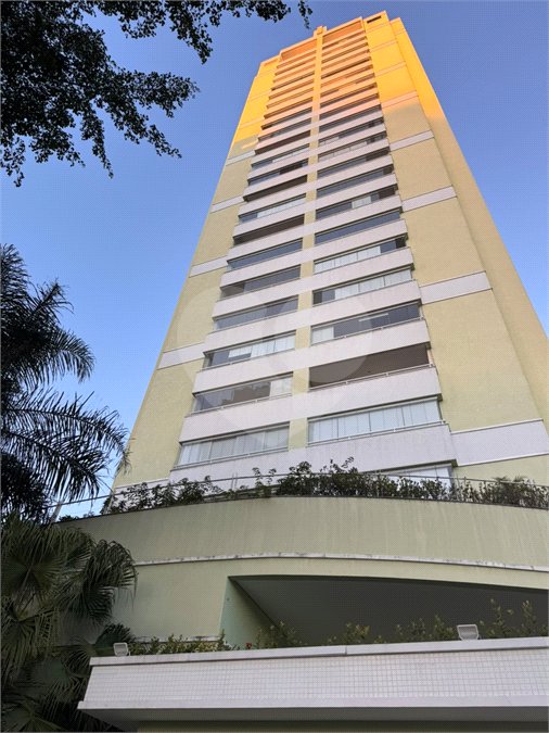 Apartamento à venda com 3 quartos, sendo 1 suíte,  em Vila Dom Pedro II, São Paulo, SP