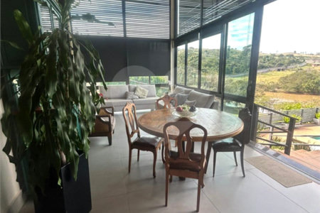 Casa à venda com 3 suítes no condomínio Campo de Toscana, Vinhedo - SP