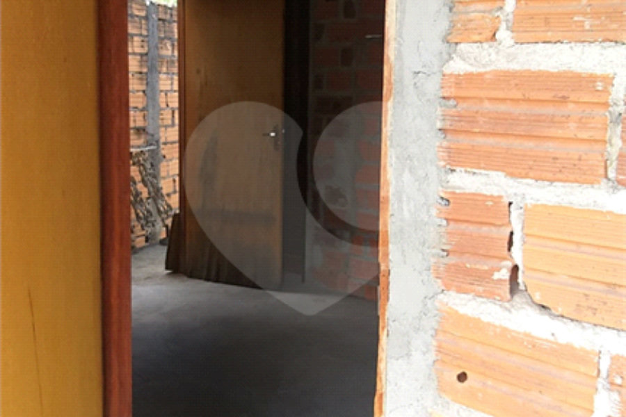 Terreno à venda com 4 quartos, sendo 1 suíte, em Parada Inglesa, São Paulo, SP