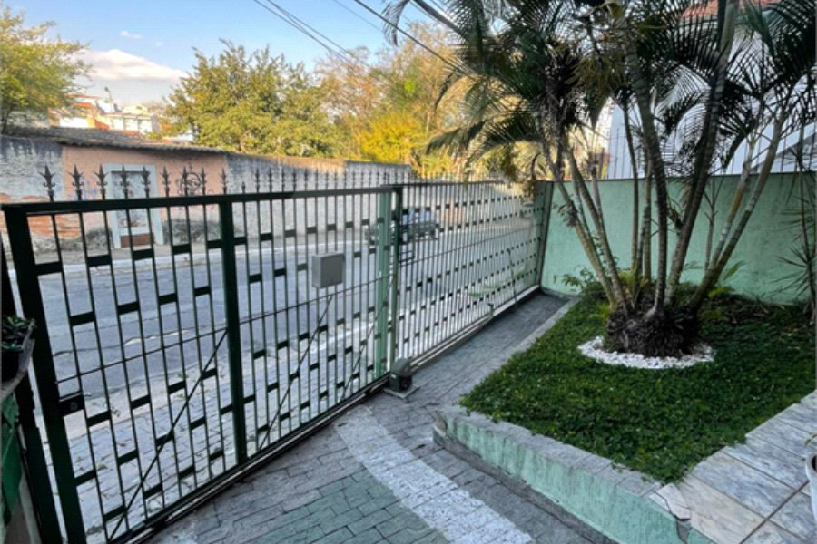 Sobrado à venda com 5 quartos, sendo 1 suíte,  em Vila Gustavo, São Paulo, SP