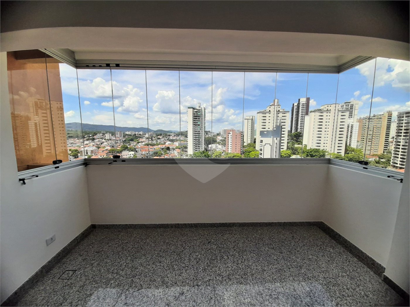 Apartamento à venda com 3 quartos, sendo 1 suíte, em Santana, São Paulo, SP