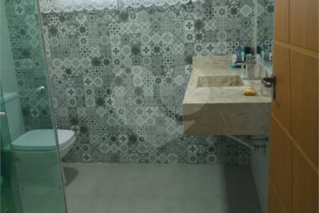 Sobrado à venda com 3 quartos, sendo 1 suíte, em Vila Galvão, Guarulhos, SP