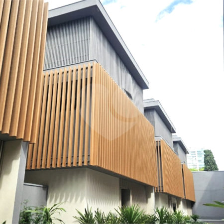Casa à venda com 4 suítes no condomínio Plm 875, São Paulo - SP