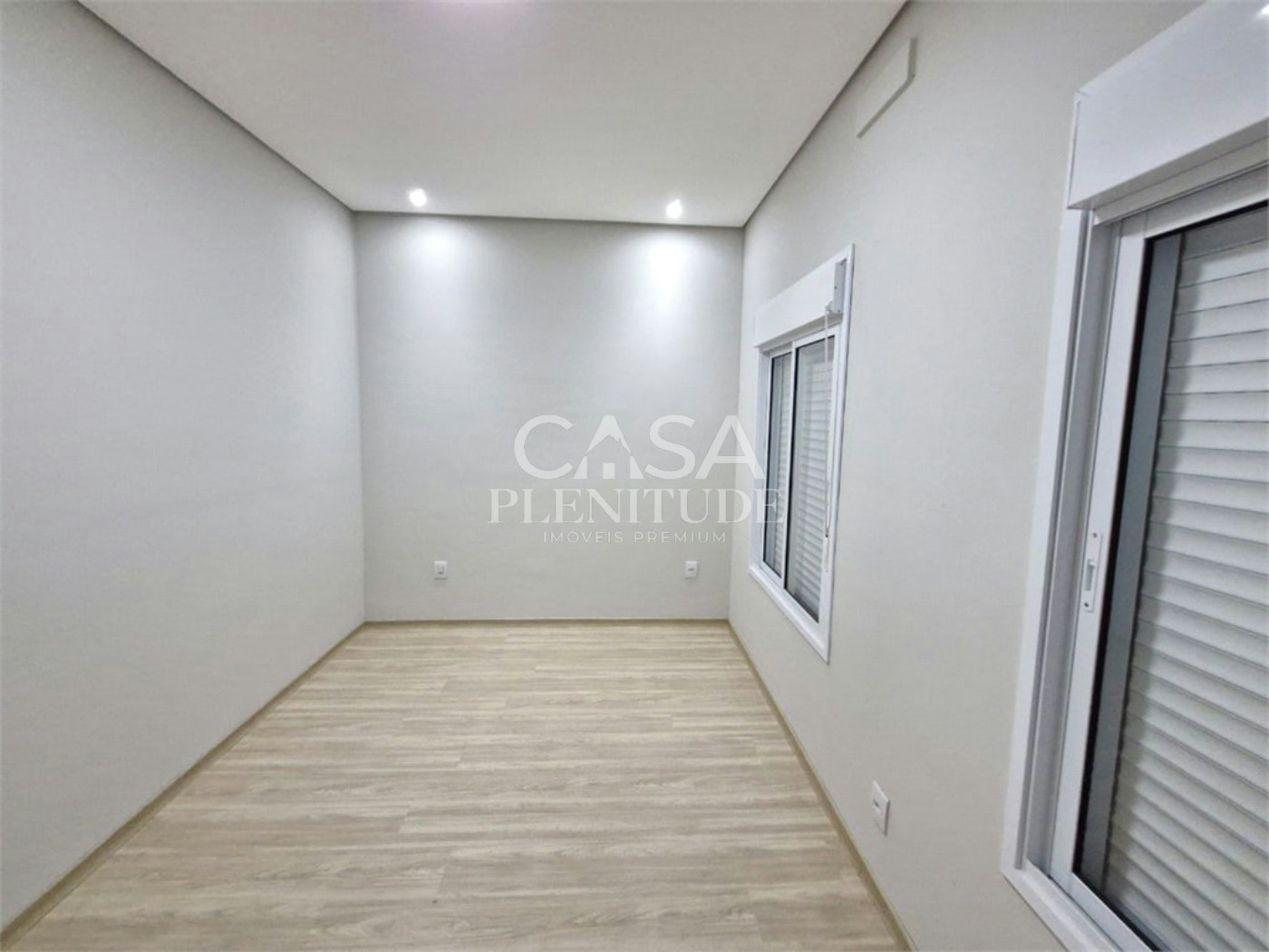 Casa em condomínio à venda com 3 quartos, sendo 1 suíte, em Cajuru do Sul, Sorocaba, SP