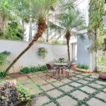 Casa à venda com 3 suítes no condomínio Vila Versalhes, São Paulo - SP