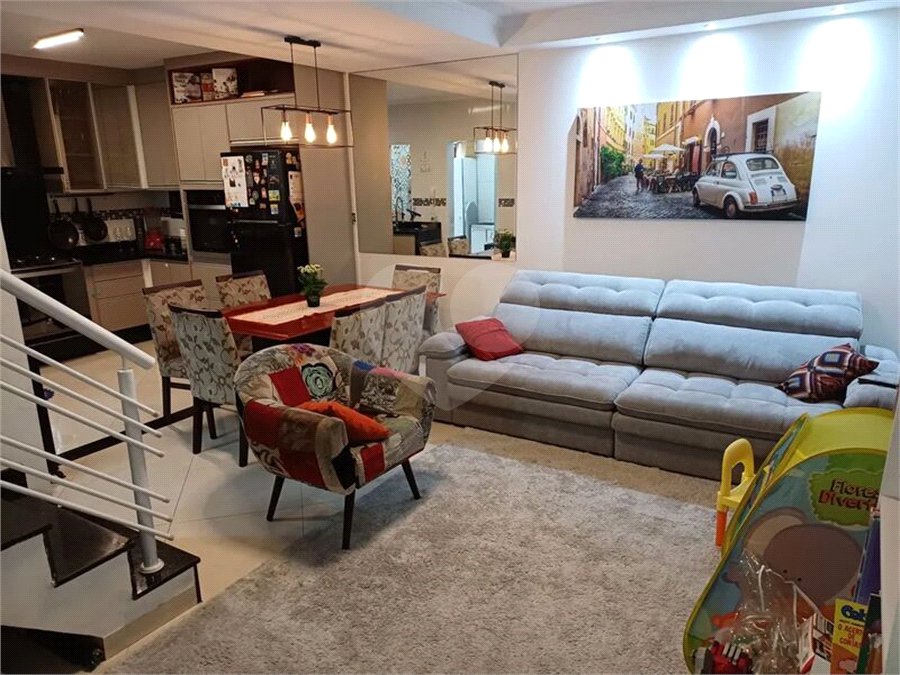 Casa à venda com 3 quartos, sendo 1 suíte, no condomínio Residencial Shekinah, São Paulo - SP