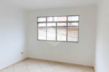 Casa à venda com 4 quartos, sendo 2 suítes, em Vila Buenos Aires, São Paulo, SP