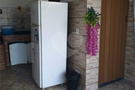 Casa à venda com 4 quartos, sendo 1 suíte, em Cidade Kemel, Poá, SP