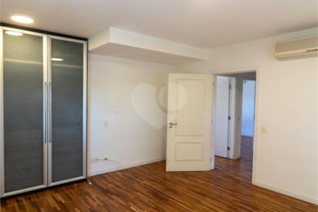 Apartamento à venda com 4 suítes em Jardim Leonor, São Paulo, SP