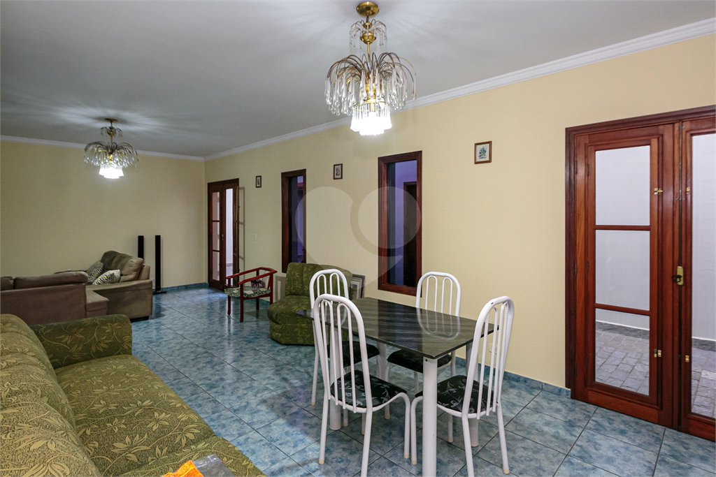 Casa Térrea à venda com 3 suítes em Jardim Petrópolis, São Paulo, SP