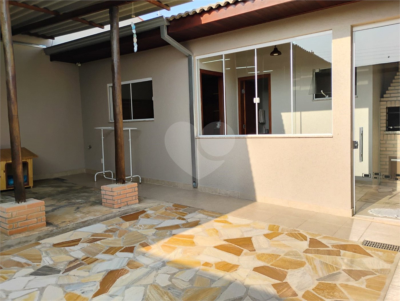 Sobrado à venda com 4 quartos, sendo 3 suítes,  em Jardim Marabá, Itapetininga, SP