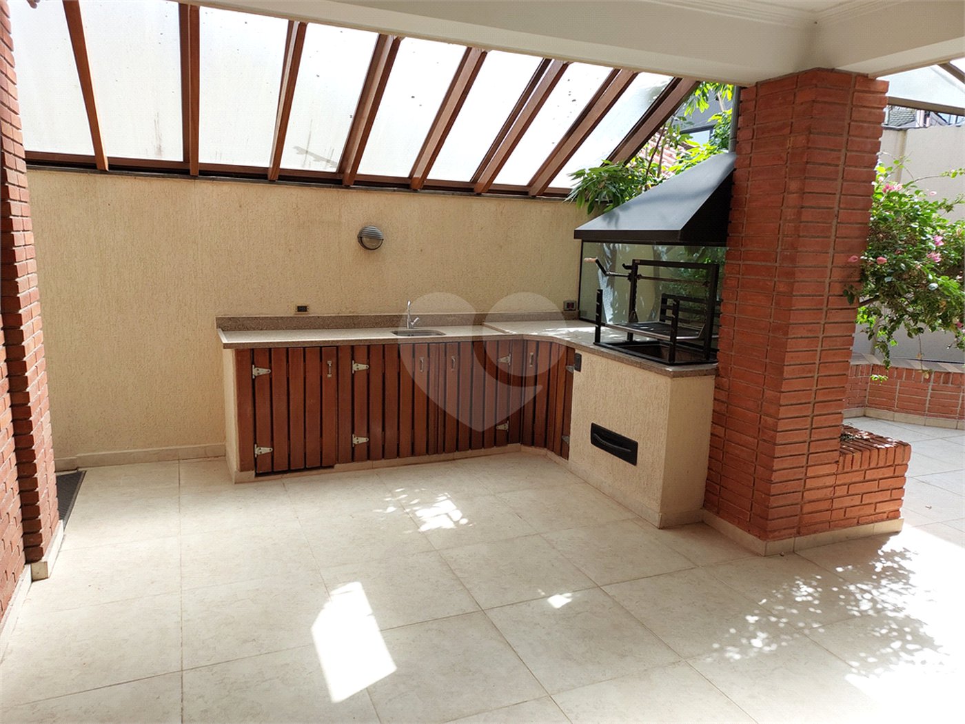Casa à venda com 3 suítes no condomínio Chácara Francesa, São Paulo - SP