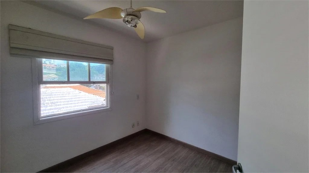 Casa à venda com 3 quartos, sendo 1 suíte, no condomínio Residencial Villagio, São Paulo - SP