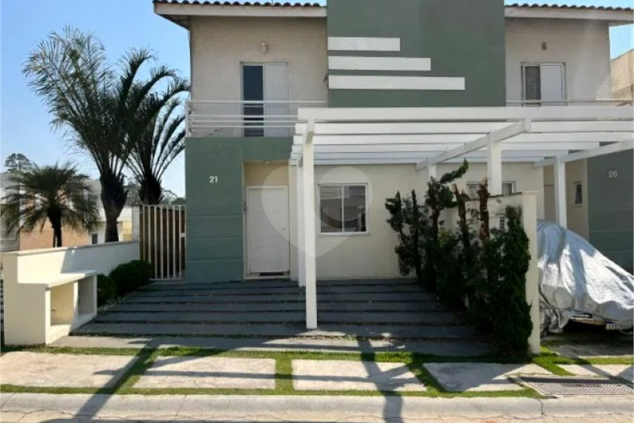 Sobrado à venda com 3 quartos, sendo 1 suíte,  em Jardim Belizário, Cotia, SP